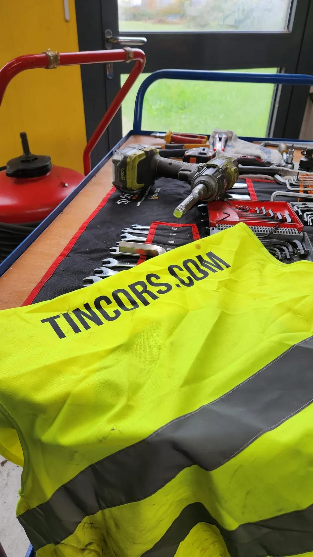Sukces w transporcie maszyn automotive