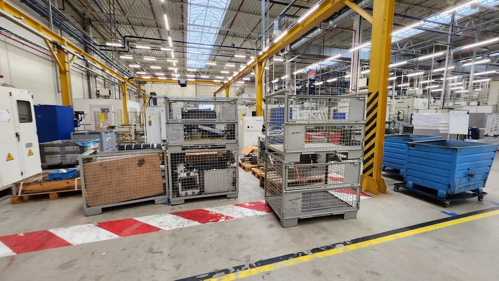 Sukces w transporcie maszyn automotive