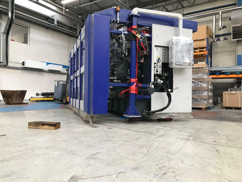 Kompleksowa Relokacja Wtryskarki Plastiku