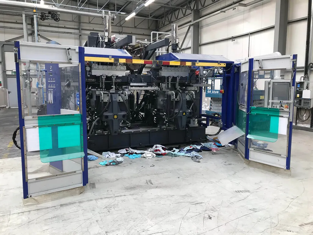 Kompleksowa Relokacja Wtryskarki Plastiku