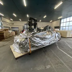 Rozładunek lasera przemysłowego w Brzegu.