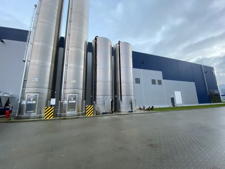 Unloading and Assembly of Silos in Racibórz