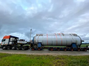 Transport ponadgabarytowy - wyzwania i rozwiązania w relokacji linii produkcyjnych